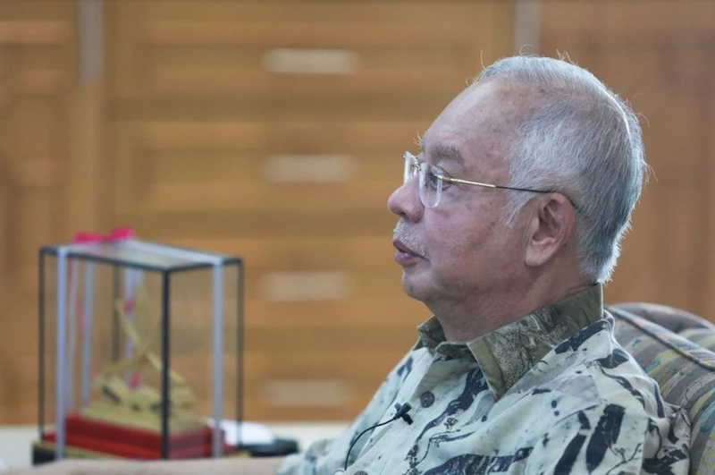 納吉：「政治上或許我不該那麼紳士」