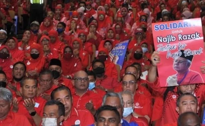 巫統彙報會充斥聲援Bossku橫幅　支持者啟動「拯救納吉聖戰」