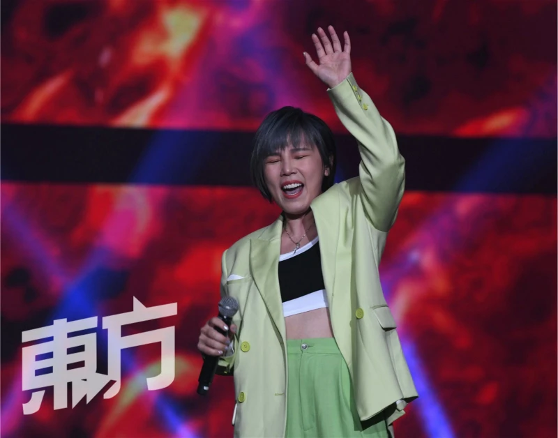 Rain來馬大方「脫了」秀腹肌　陳勢安李佳薇久違回家鄉獻唱