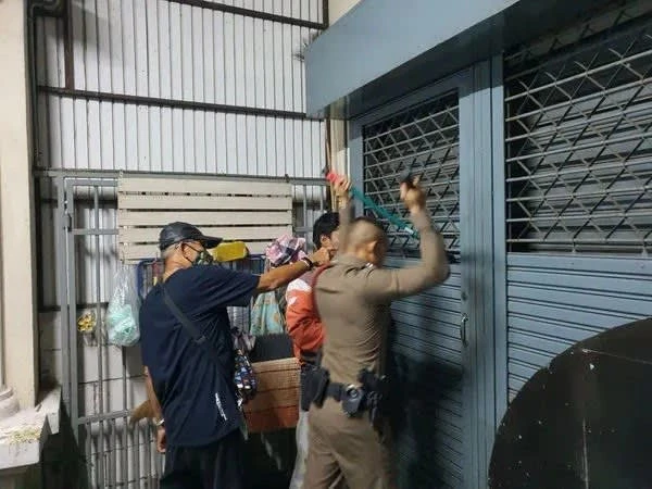 泰國女子不慎自己反鎖浴室牆上寫遺言 受困三天後獲救