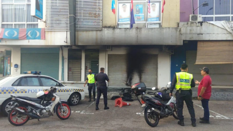 新山議員辦公室遭縱火 警援蓄意破壞條文調查