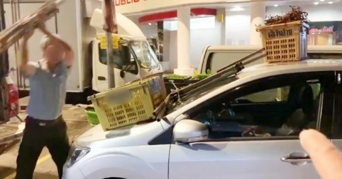 華裔男被挑釁怒砸車窗   網民搖頭：生意人，忍一時風平浪靜