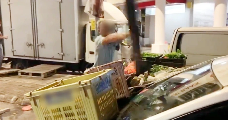 華裔男被挑釁怒砸車窗   網民搖頭：生意人，忍一時風平浪靜