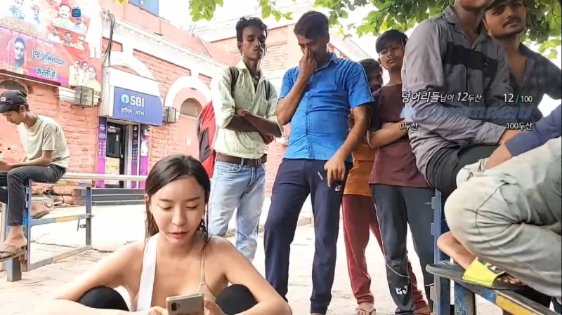 女主播穿著清涼…在印度大跳熱舞　觀眾捏一把冷汗