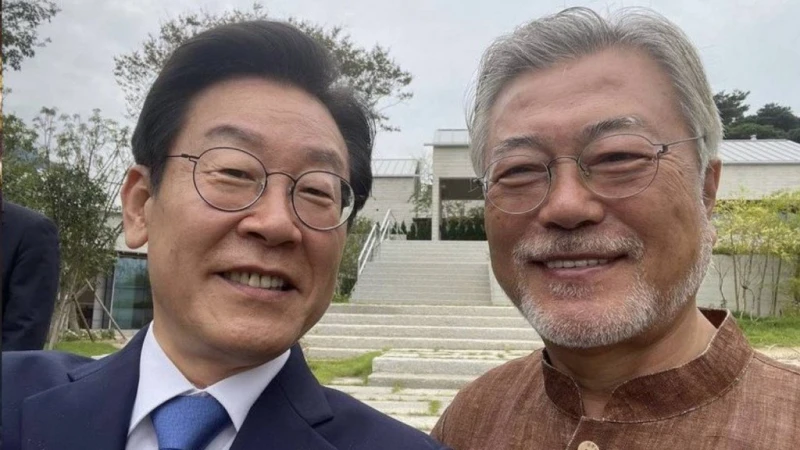 文在寅卸任後形象大變　留須白髮蒼蒼不修邊幅