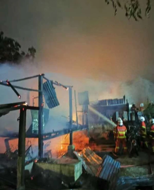 150年屋齡甘榜木屋失火　視障女子被丈夫及時救出