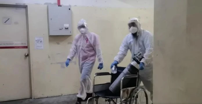 六旬父親跨州探親 確診出關在即狀況突惡化