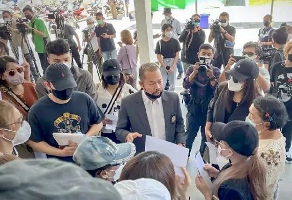 泰女網紅涉詐騙逾2億潛逃大馬　疑與獅城代購夫妻有合作