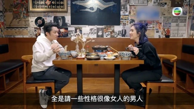 楊千嬅高清鏡頭下現雙下巴皺紋　網民反贊「自然最好」