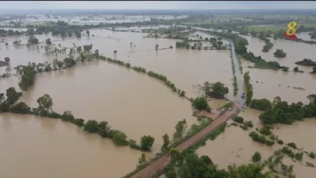 泰國中部和北部洪水泛濫 至今逾13萬5000公頃地段被淹