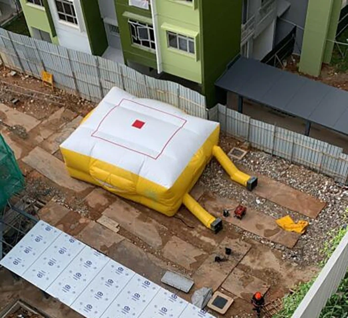 男屋主醉酒鬧事　坐新房窗邊大鬧3小時