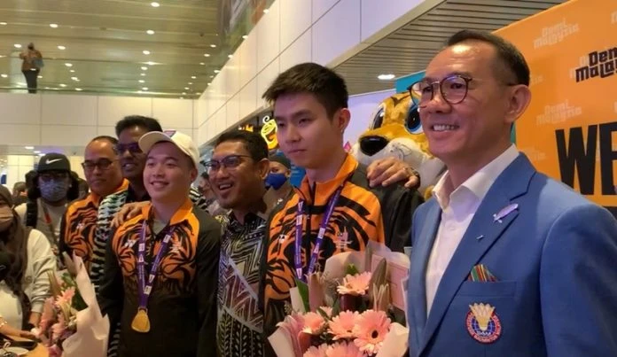 宣布增加獎金予謝定峰及蘇偉譯　阿末費沙：數額暫不透露