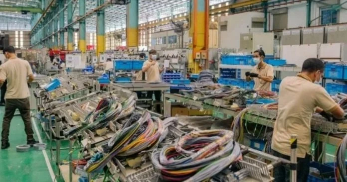 大馬8月PMI略跌至50.3點　製造商：原料交付延遲致生產速度放緩