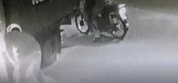 羅里凌晨遭縱火　店東斥干案者是小人一個！