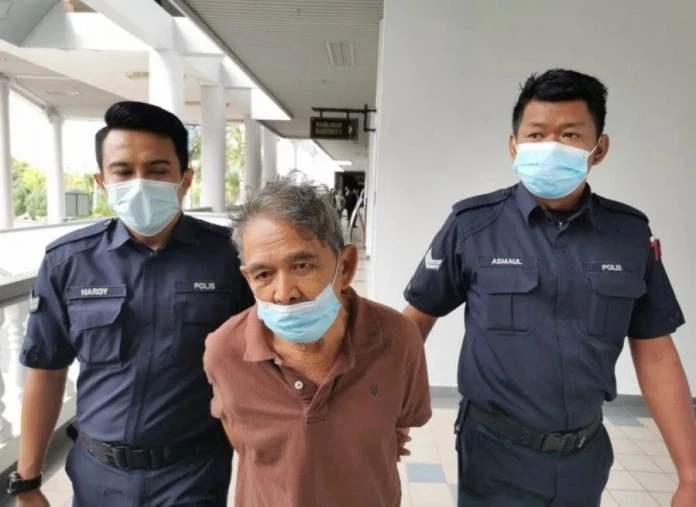 車內性侵未成年少女　七旬老翁監10年鞭一下