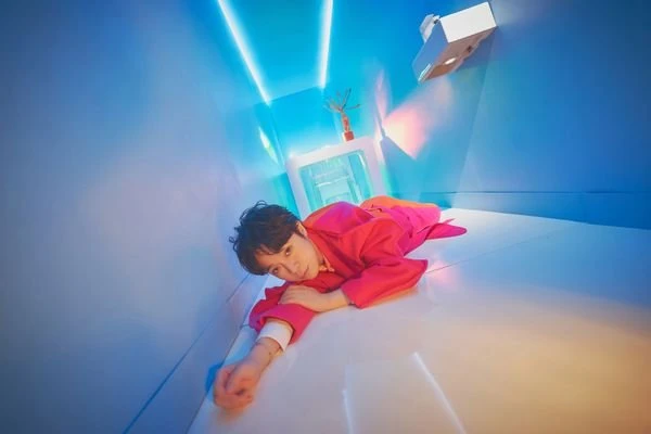 吳青峰首合作偶像孫燕姿　拍MV險遭鏡頭砸傷