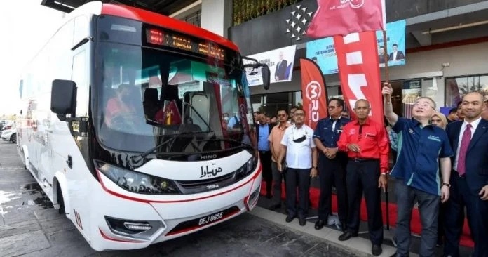 魏家祥：政府撥10億助短程巴士營運