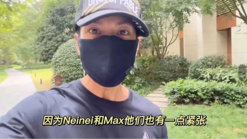 吳尊親送孩子搭校車　兒女就讀上海名校「1年學費曝光」