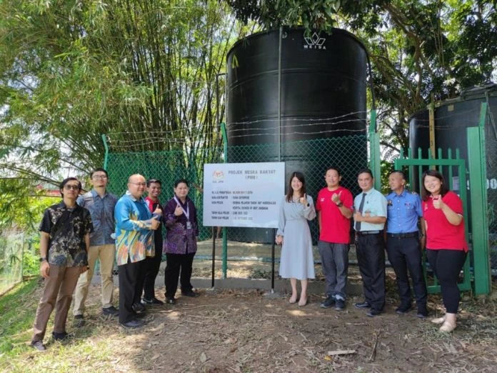 黃詩怡透過國會議員發展基金 為山打根肯特醫院洗腎中心增設一座蓄水槽