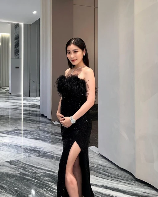 「最美千金」宣布懷二胎喜訊　大馬成功集團創辦人再喜當外公