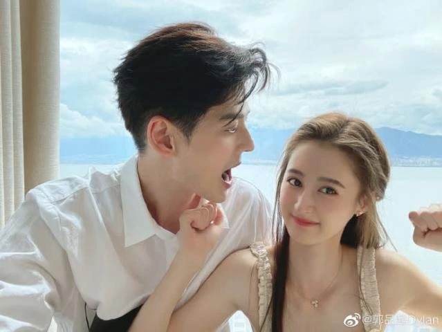 郭品超認愛1年疑情變　女友怒喊「謊言真噁心」又秒刪文