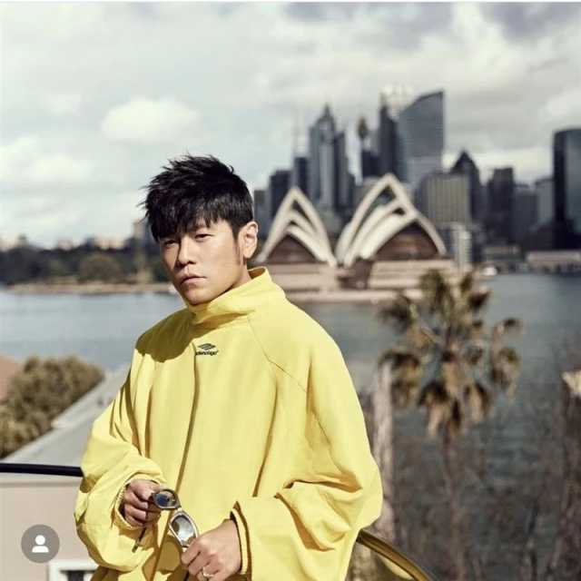 周杰倫IG突曬吳宗憲照片贊 「有品味」　網激動喊：破冰了？