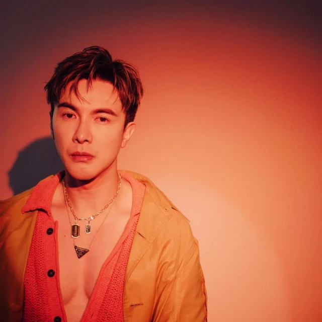 台灣女星坐月子驚收「假謝佳見」私訊　本尊親說明：務必擦亮眼睛