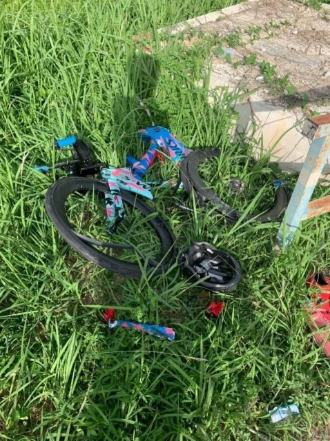 與友人結伴騎腳車出遊　一騎士摔倒被校車撞上不治