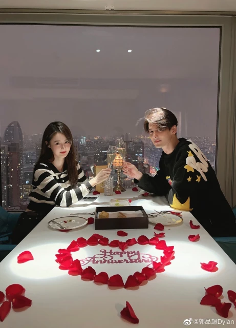 與女友認愛1年驚傳情變　郭品超澄清：我們很幸福