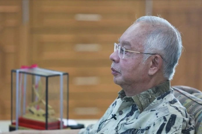 昨胃潰瘍入院檢查　納吉今現身法庭面審