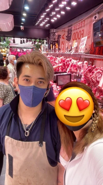 貌似郭富城MIRROR成員火速走紅　豬肉檔網紅除罩後星途完結