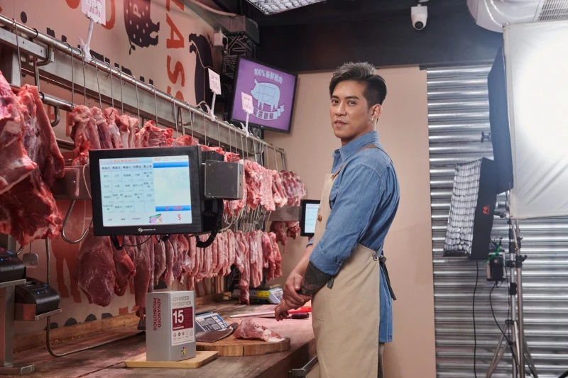 貌似郭富城MIRROR成員火速走紅　豬肉檔網紅除罩後星途完結