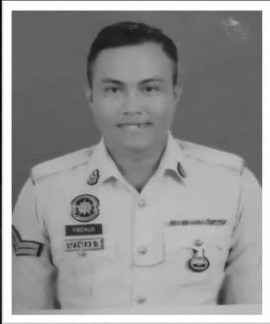 摩哆撞拋錨羅里　警員魂斷公路