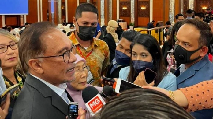 警方否認扣押拉菲茲手機屬恐嚇　安華：那就歸還手機