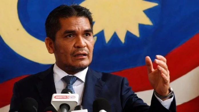 上下午班制小學月底裝儲物櫃　教長：減一二年級生書包負擔