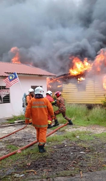 閩2民宅被燒燬 4家庭流離失所