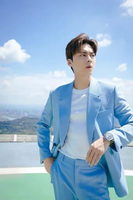 驚傳涉嫖被捕　李易峰直播避重就輕