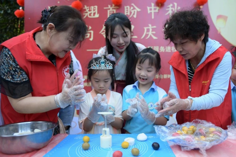 【新冠肺炎】中秋難團圓　中國多地吁民眾不返鄉