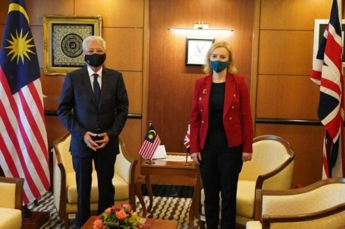 依斯邁沙比里祝賀特拉斯任英相