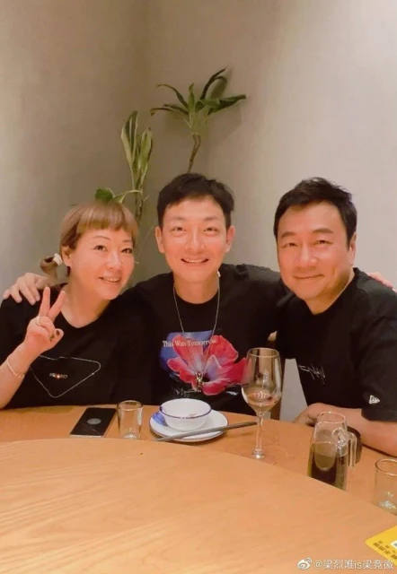 黎耀祥被野生捕獲　老婆舉動獲大讚識相：發達有理！