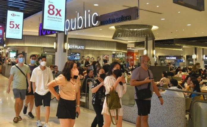 凱里宣布　不再強制室內戴口罩！