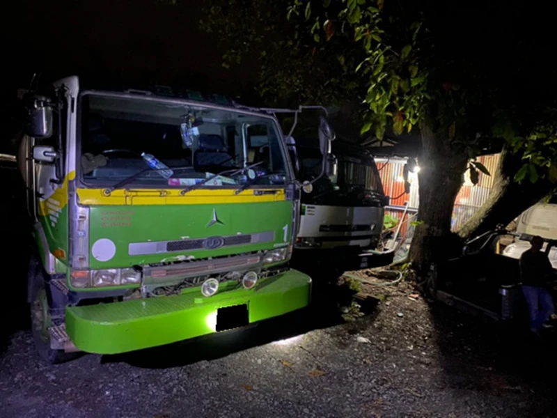 警突擊甘拜園貨倉 破獲柴油走私扣6嫌