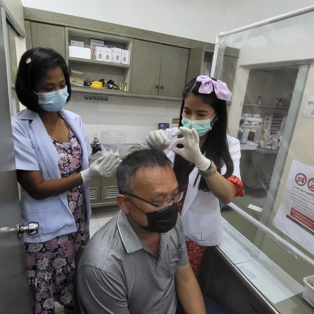 挖出高度腐爛遺體 魏振峰雙親失控灑淚