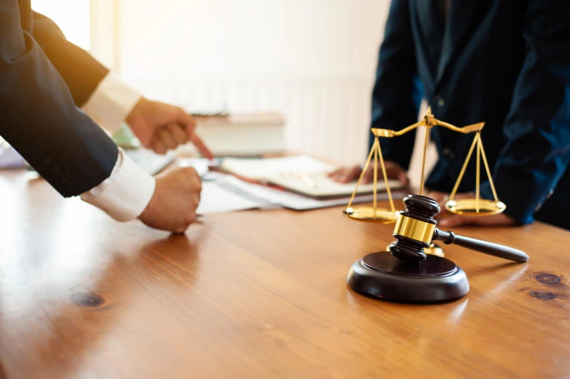 媒體禁制令保護了受害者卻隱藏加害人身份，為何需要這把雙刃劍？