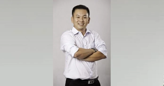 兒赴泰國覓職數月未告知 父母憂心求助陳泓縑