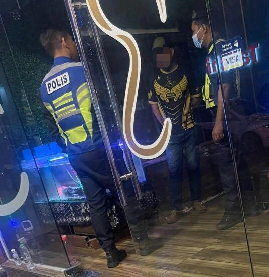 獅城女大馬按摩遭非禮　身心受重創以淚洗面...母心碎自責