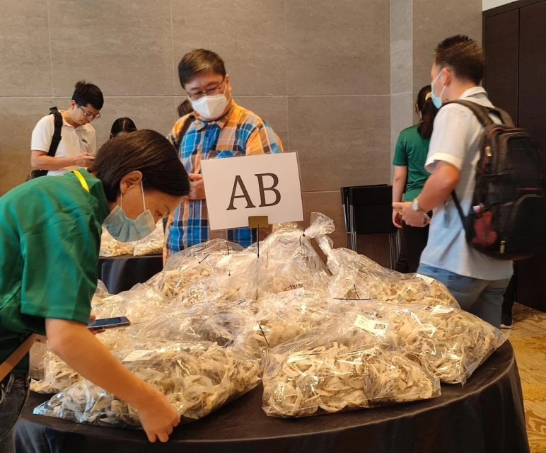 近100公斤毛燕成功拍賣　一小時總交易50萬