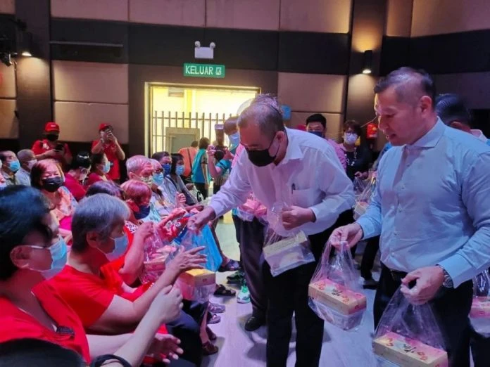 陸兆福鼓勵民眾繼續戴口罩　保護自己也保護別人