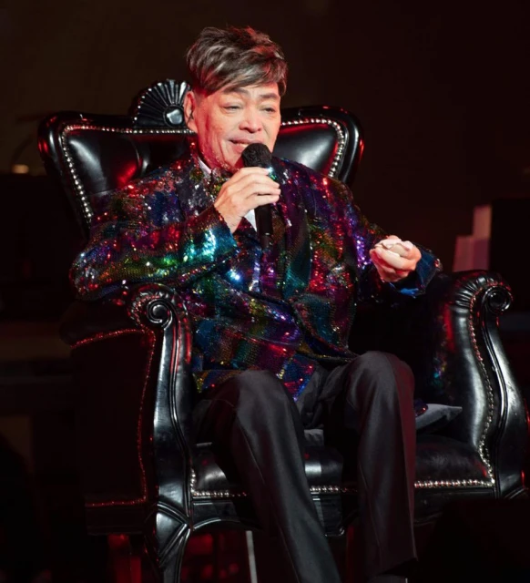 坐輪椅開唱被女星評「慘不忍睹」　69歲張偉文怒反擊