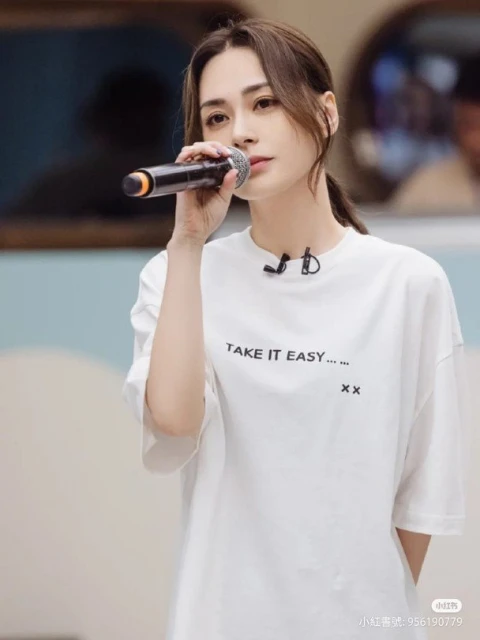 41歲阿嬌再瘦一圈！　網贊：神級顏值更勝初出道時